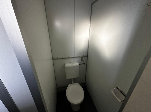 CONTENEDOR SANITARIO EQUIPADO