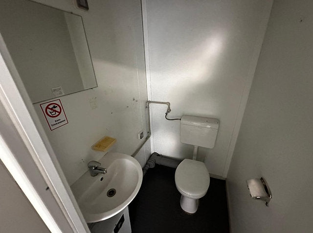 CONTENEDOR SANITARIO EQUIPADO