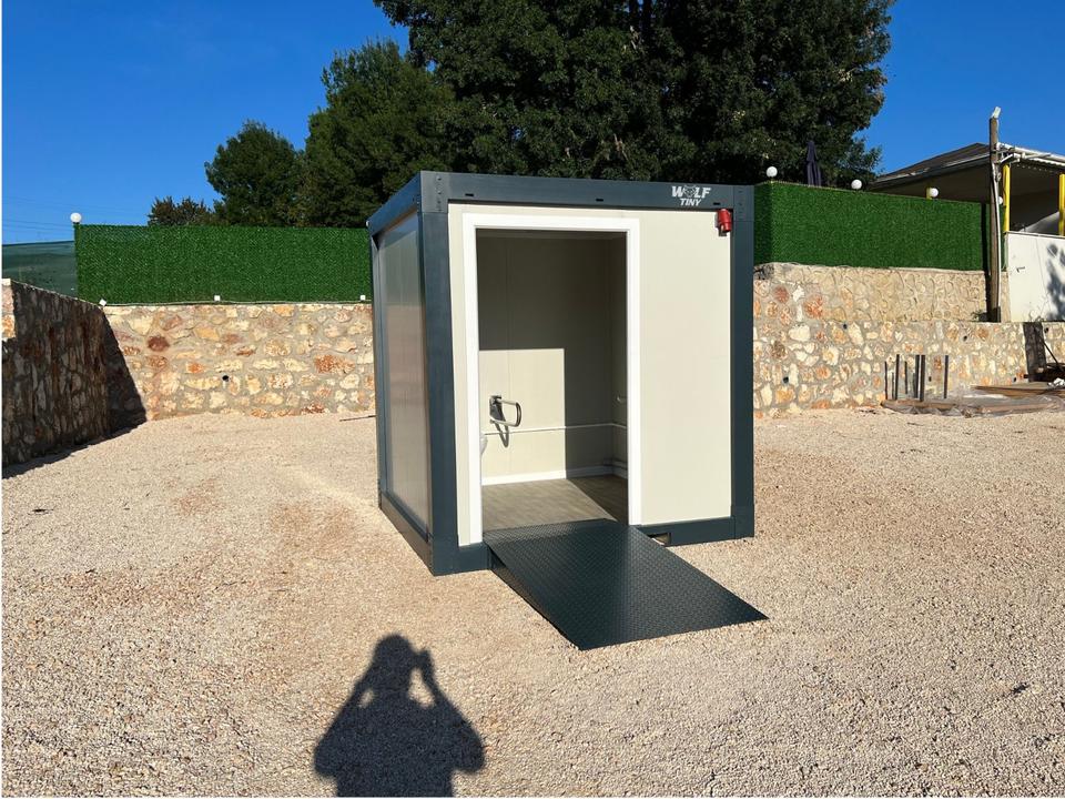 CONTENEDOR SANITARIO PARA DISCAPACITADOS 220 X 220