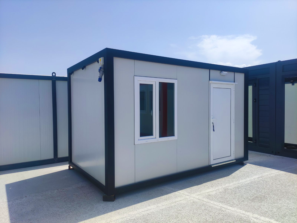 CONTENEDOR DE OFICINA 4 X 2,4M