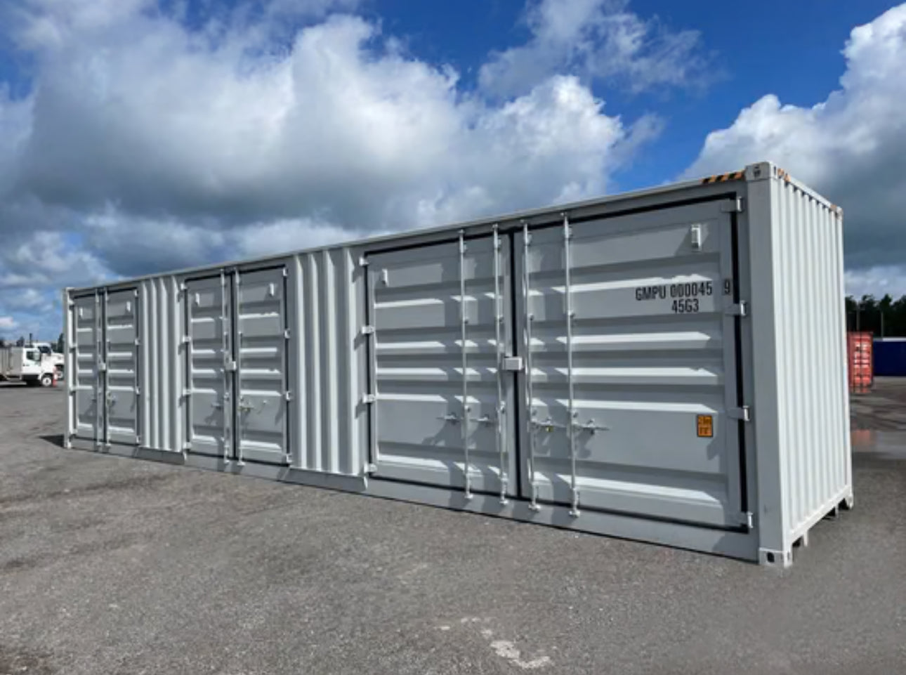 CONTENEDOR MARITIMO DE 40 PIES CON 3 PUERTAS LATERALES