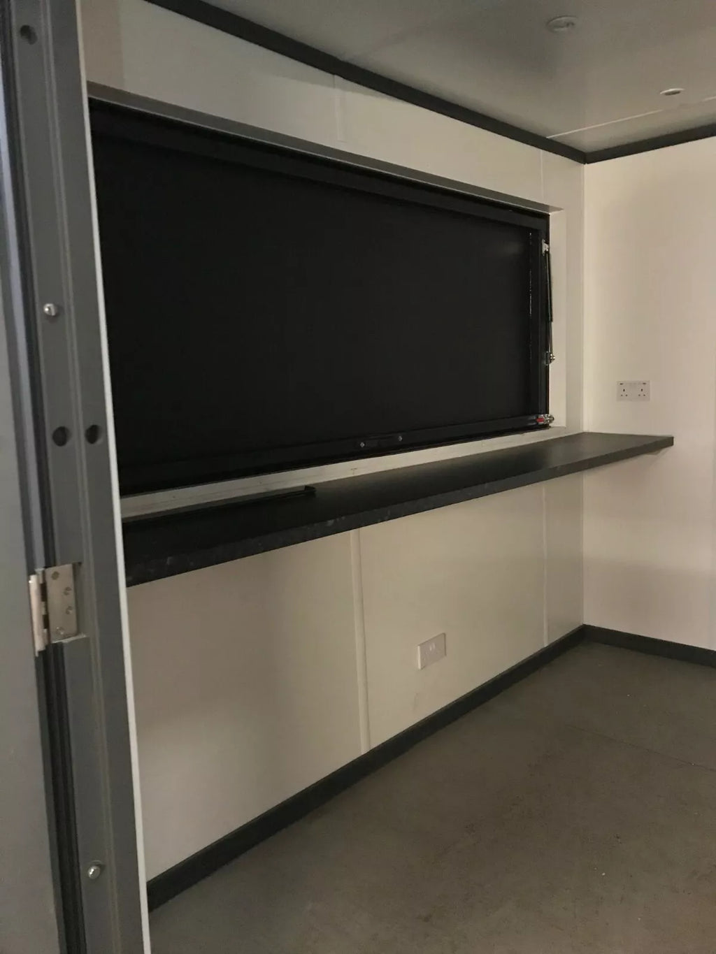 BAR CONTENEDOR DE 10 PIES