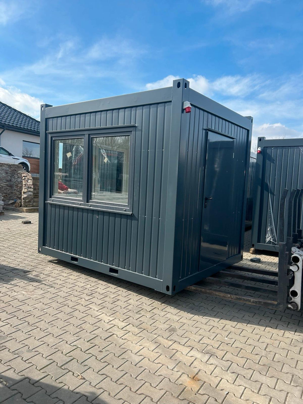 CONTENEDOR DE OFICINA DE 10 PIES