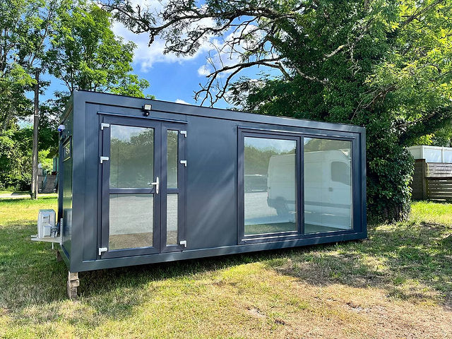 CONTENEDOR DE OFICINA 6x2,4M