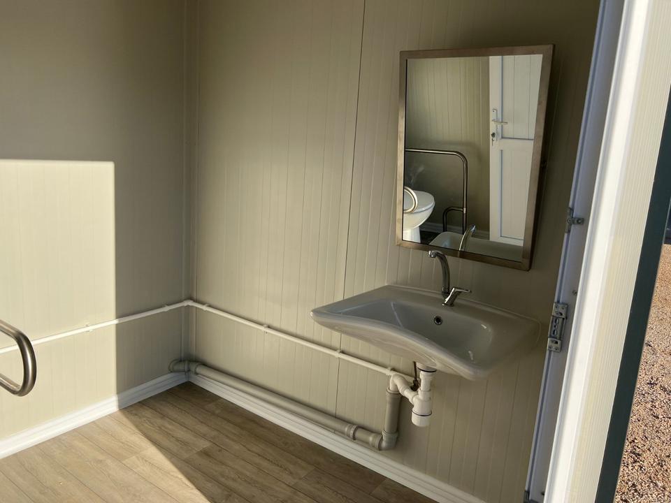 CONTENEDOR SANITARIO PARA DISCAPACITADOS 220 X 220