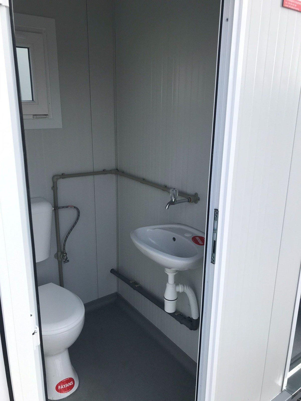 CONTENEDOR SANITARIO 2,4 X 1,4M