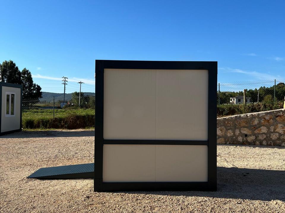 CONTENEDOR SANITARIO PARA DISCAPACITADOS 220 X 220