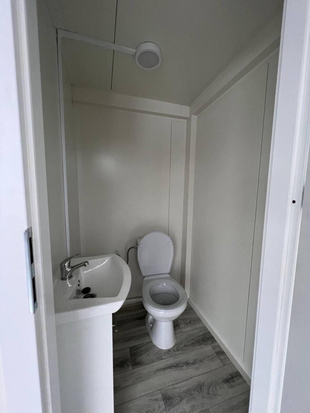 CONTENEDOR DE OFICINA 6X3M