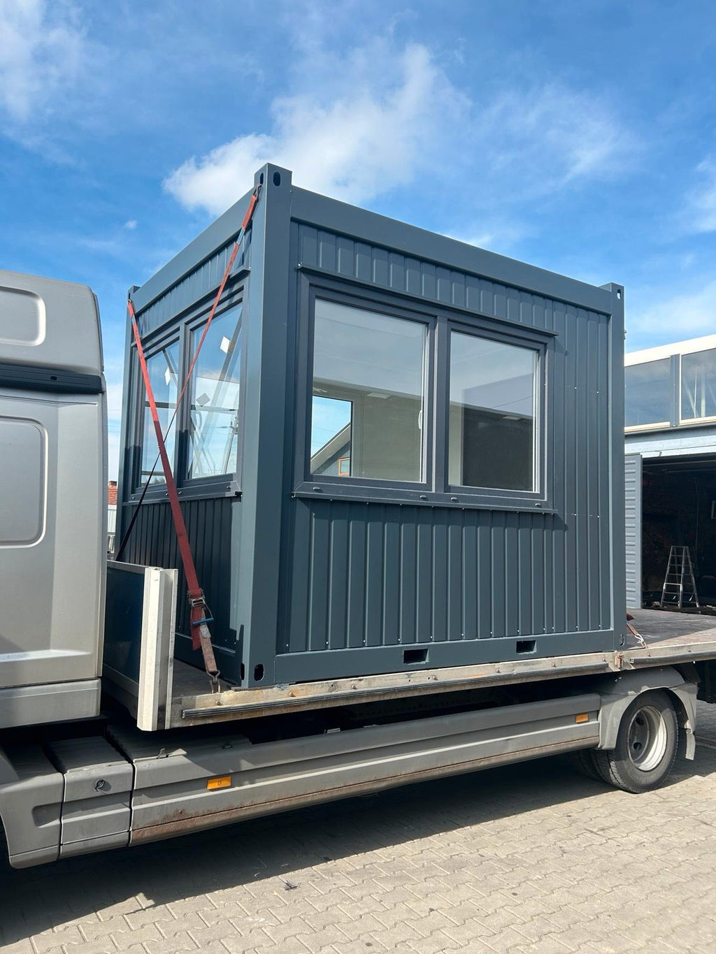 CONTENEDOR DE OFICINA DE 10 PIES